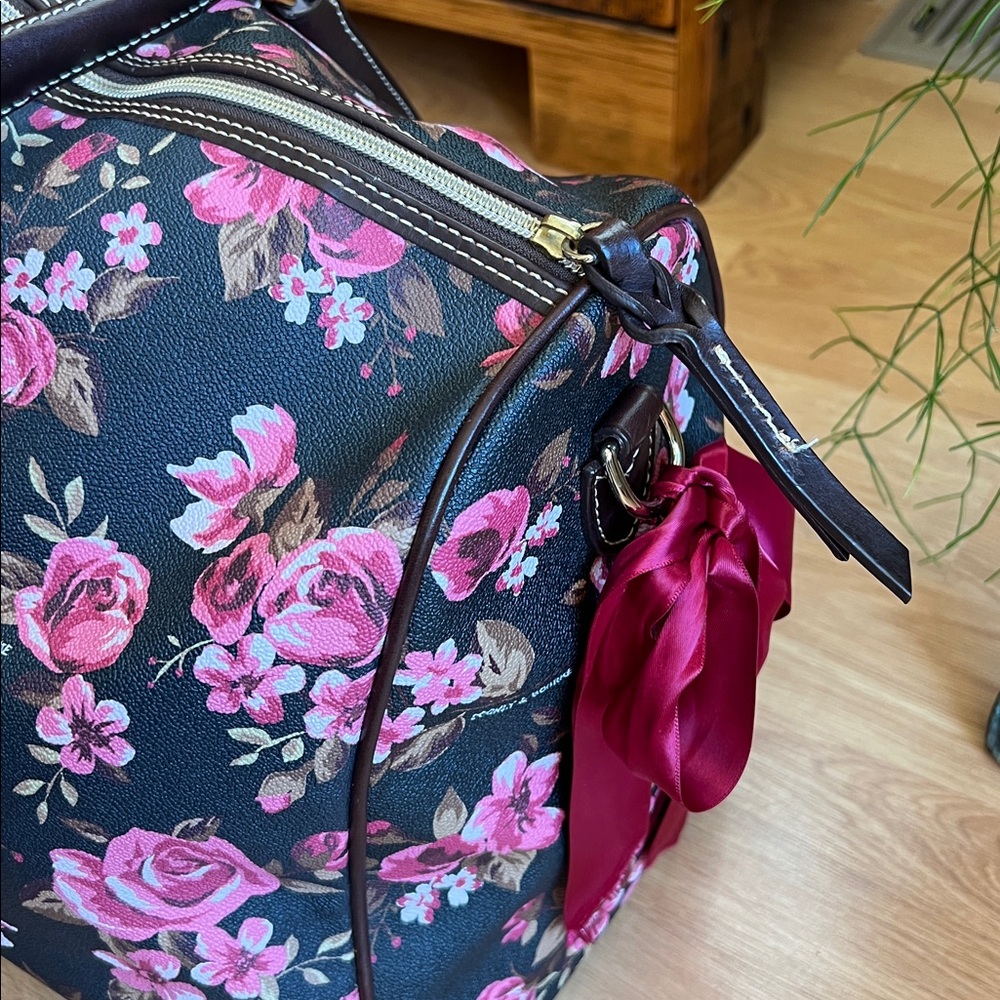 Dooney & Bourke - Black Cabbage Rose Duffle Travel Weekend Bag - Large - Picture 4 of 16